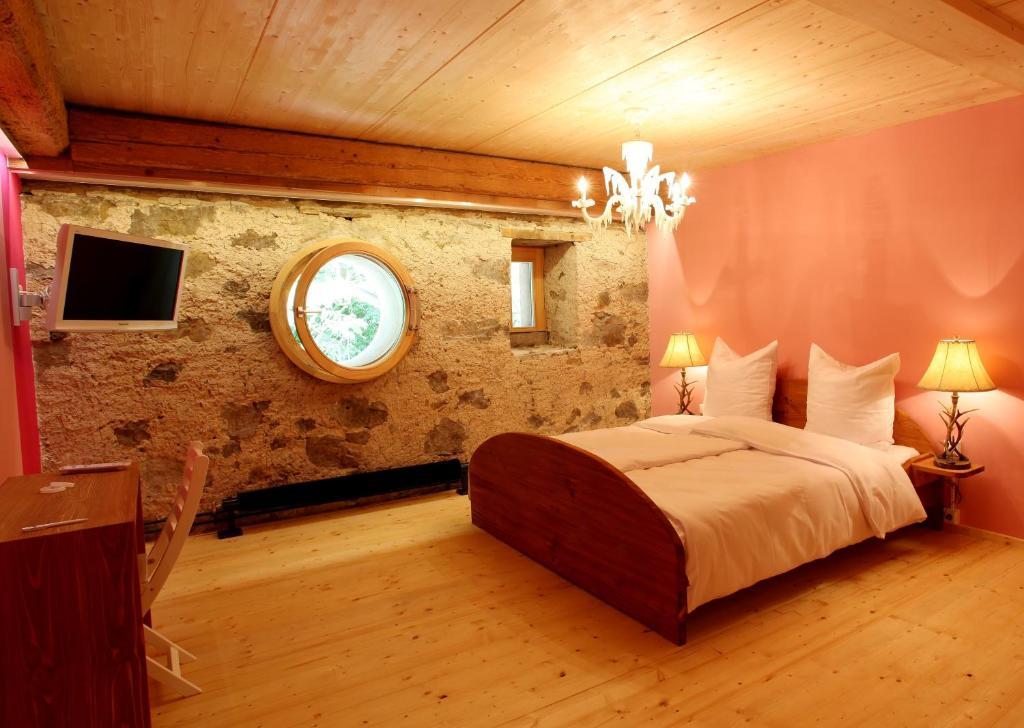 hotel rainhof scheune&naturpark restaurant  Kirchzarten Buitenkant foto